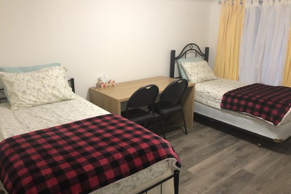 CES Toronto Shared Homestay Twin w Friend