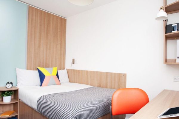 Oxford Brookes University bedroom 2