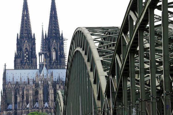 cologne-cathedral-1507854_1920