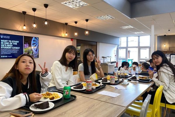 fountains-court 2 cafe