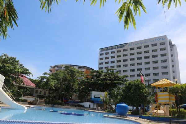 pool (5)